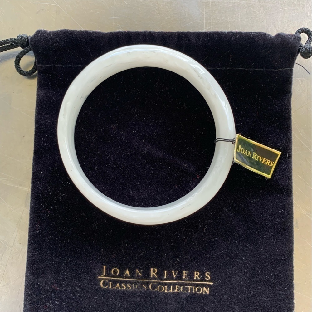 🆕 Joan Rivers Asymmetrical Plastic Bangle Bracelet - Picture 2 of 5